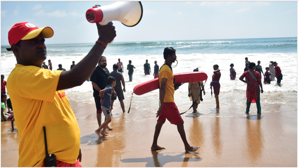 चक्रवाती तूफान ‘मोंथा’ (Cyclone Montha) तेजी से आंध्र प्रदेश के तट की ओर बढ़ रहा है