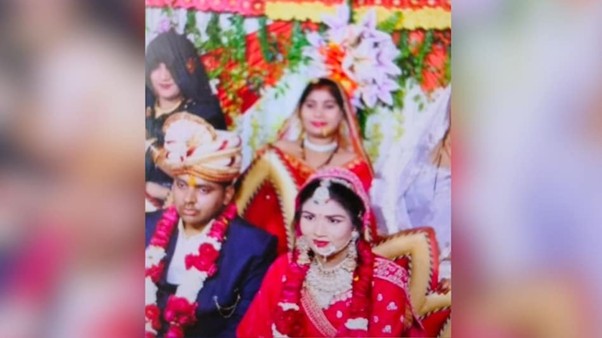 बांदा में दहेज की डिमांड के बाद नवविवाहिता की संदिग्ध मौत, पिता बोले – “कर्ज लेकर सब दिया, फिर भी बेटी को मार डाला”