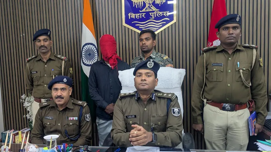 पत्नी और प्रेमी ने रची साजिश, शव रेलवे ट्रैक पर फेंककर हादसा बताने की कोशिश