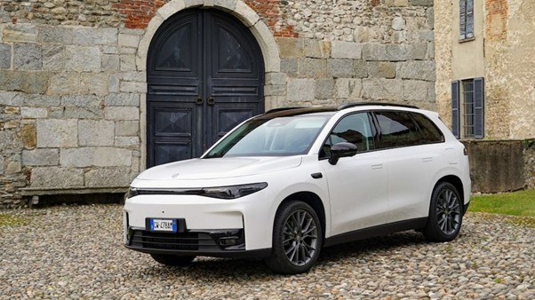 Electric Cars That Charge Themselves on the Move